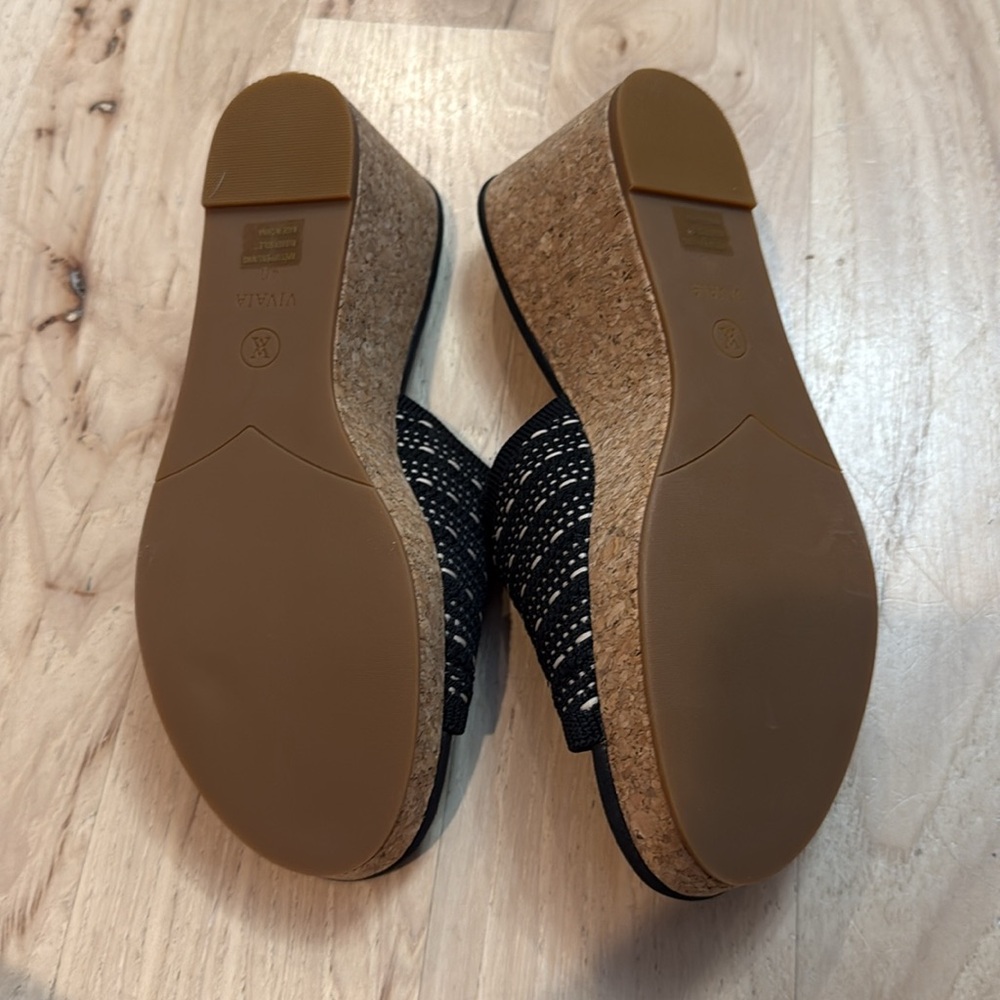 VIVAIA NWOT Black and Beige Women's Mule Wedges - Picture 3 of 3